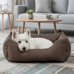 Flot hundeseng i 2 størrelser. Her 60 x 50 cm med en sød Westie
