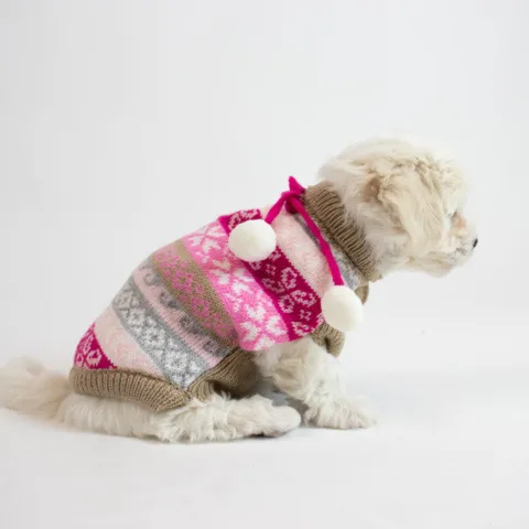 Norsk hundesweater med pompon