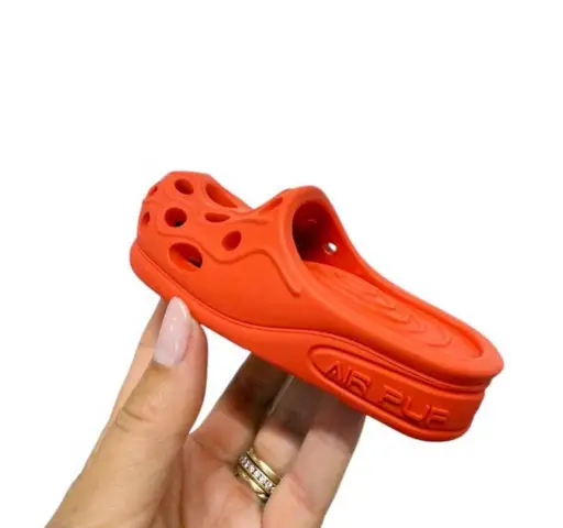 All For Paws Shoes Air Pups Sleeper  er et sjovt og slidstærkt hundelegetøj