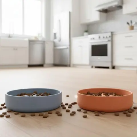 Blå og orange slowfeeder til hunde