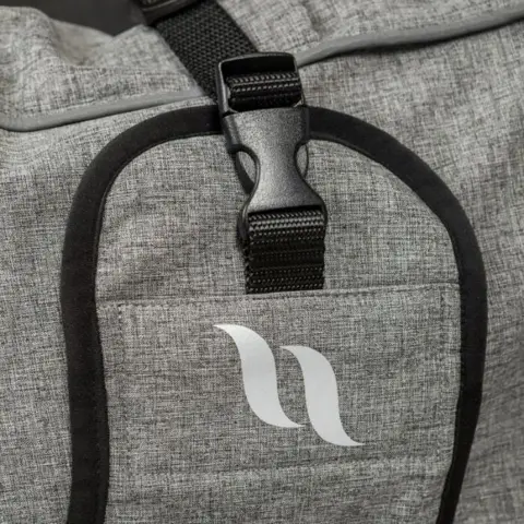 Hundedækken i softshell med eksklusive detaljer