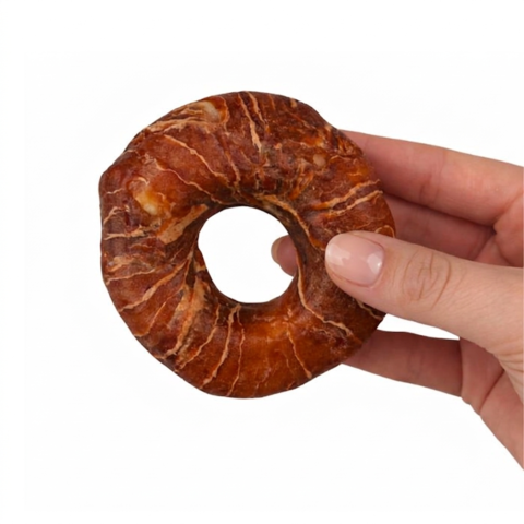 Flamingo Snack Ring med Kylling og Torsk 45g giver din hund en spændende tyggeoplevelse – perfekt som snack eller belønning i hverdagen