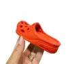 All For Paws Shoes Air Pups Sleeper  er et sjovt og slidstærkt hundelegetøj