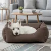 Flot hundeseng i 2 størrelser. Her 60 x 50 cm med en sød Westie